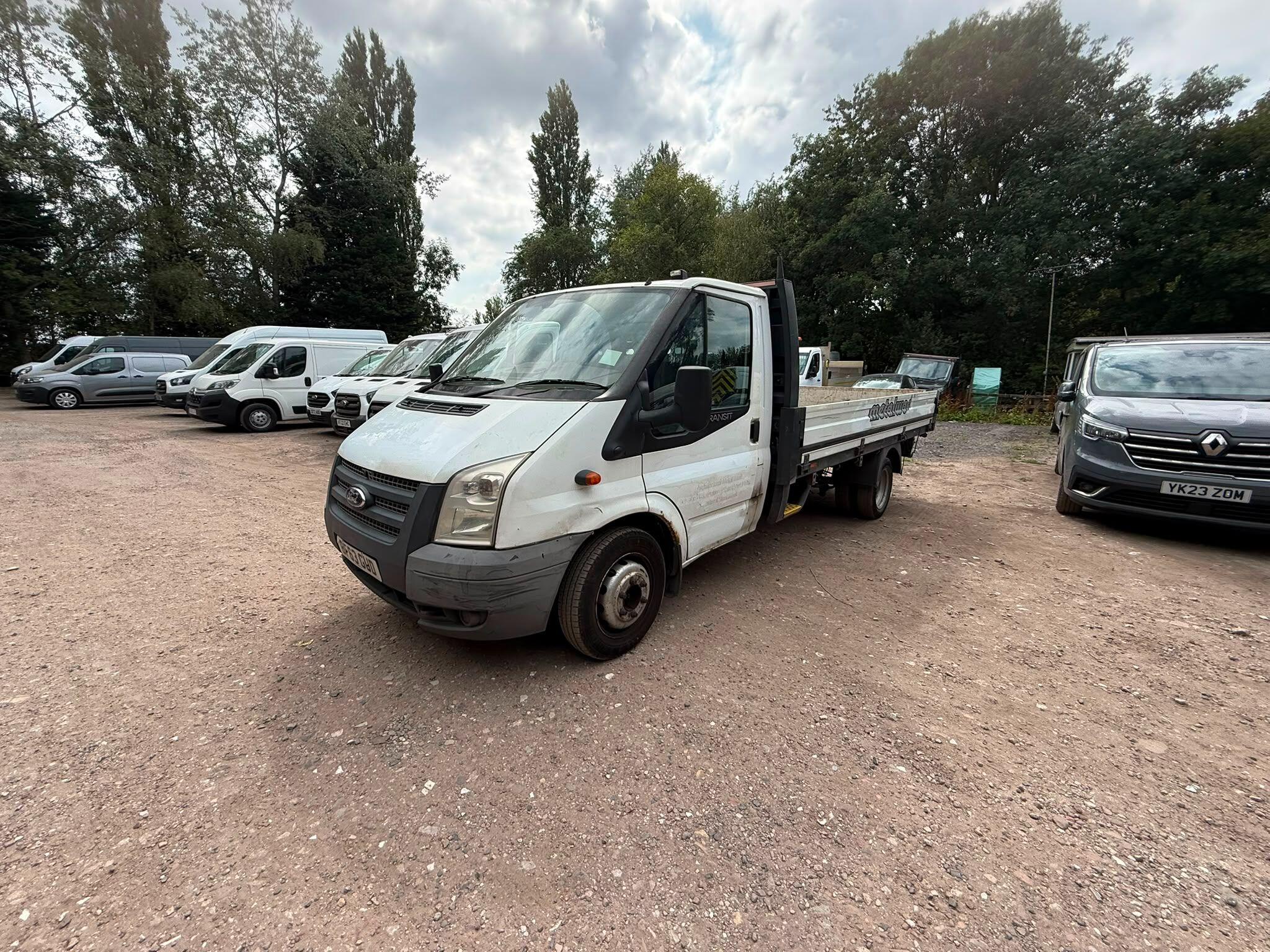 Ford Transit 2.2 TDCi 350 RWD L4 2dr (DRW)
